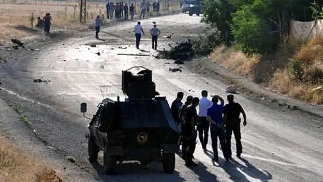 Tunceli'de polise bombalı araçla saldırı