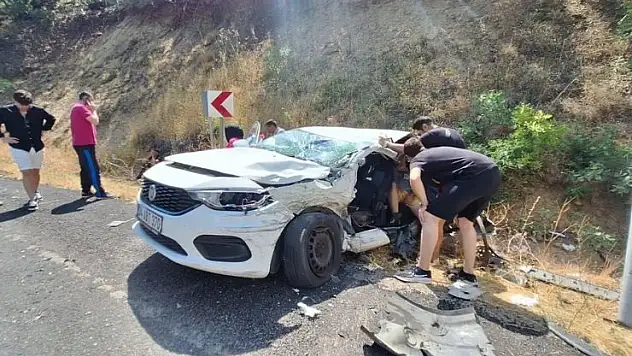 Tunceli'de trafik kazası: 3 yaralı