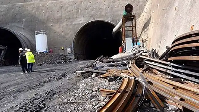Tünel inşaatı çöktü : 3 Türk hayatını kaybetti!