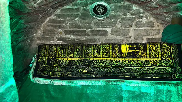 Türbedar kardeşlerin 'hizmet' aşkı