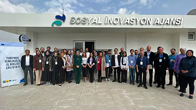 Turizm Sektör Temsilcileri, gençlerin istihdamı için SİA'da toplandı
