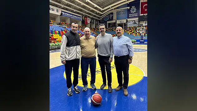 Türk basketbolunun efsane ismi Aydın Örs'ten Konya BŞ.'ye ziyaret