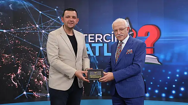 Türk dünyasının gençleri NEÜ'de buluşuyor