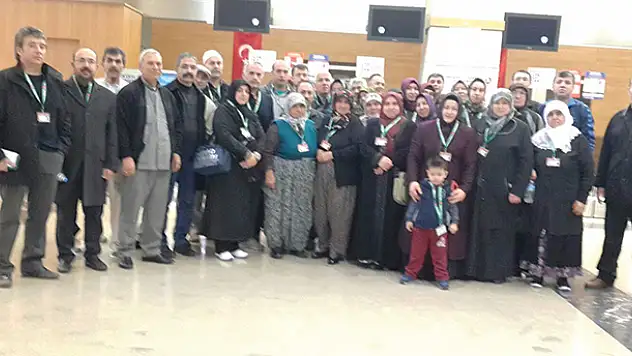 Türk Eğitim-Sen Konya'dan Umre ziyareti