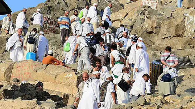 Türk hacı yüksekten düşerek hayatını kaybetti