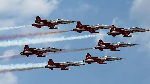 Türk Hava Kuvvetleri'nden gövde gösterisi - Foto Galeri