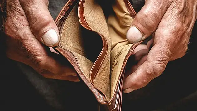 Türk-İş araştırması! 4 kişilik ailenin yoksulluk sınırı 10 bin 76 lira oldu
