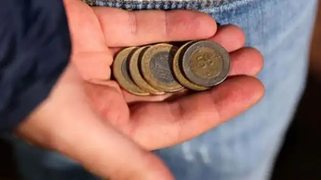 Türk-İş'in araştırmasına göre 4 kişilik bir ailenin açlık sınırı 2 bin 448 lira