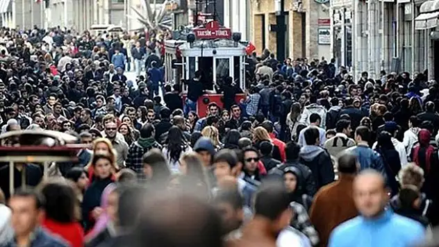 Türk-İş: Türkiye'de yaşayan Suriyelilerin yüzde 40'ı ekonomik durumundan memnun