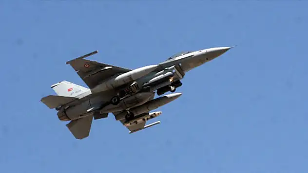Türk jetleri imha etti
