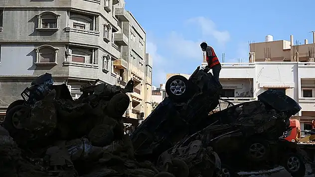 Türk Kızılay, 150 tonu aşkın insani yardım malzemesini Libya'ya ulaştırdı
