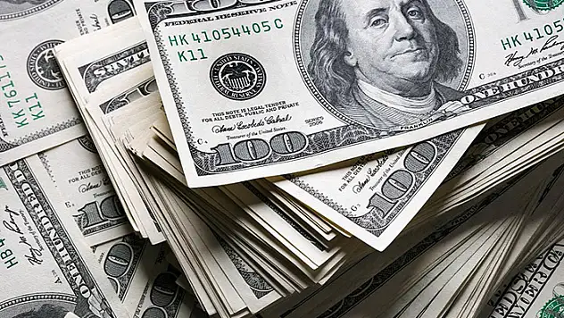 Türk Lirası'nın kara günü!  Dolar 13 lirayı, Euro ise 15 lirayı aştı! 