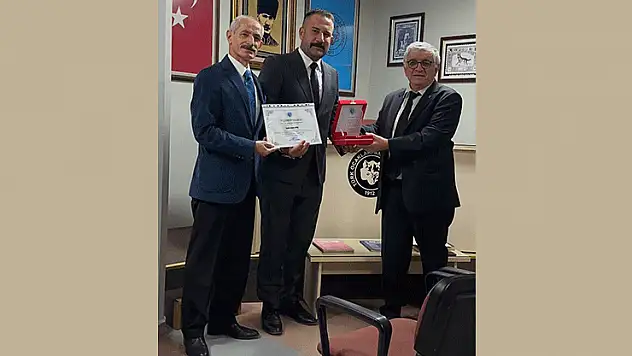 Türk Ocakları'ndan Konyalı iş adamına ödül