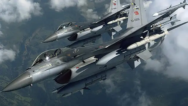 Türk savaş uçakları El-Bab'ta DEAŞ hedeflerini vurdu