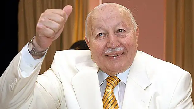 Türk siyasetinin 'Erbakan Hoca'sı vefatının 10'uncu yılında anılıyor
