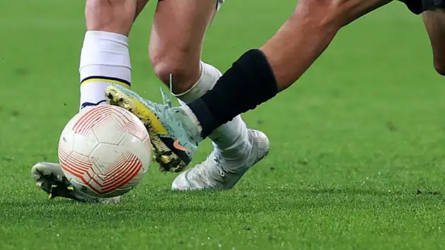 Türk takımlarının Avrupa kupalarındaki maçlarını yönetecek hakemler açıklandı
