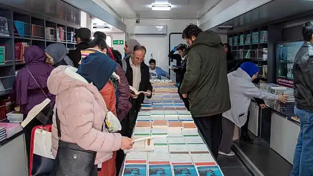 Türk Tarih Kurumu Mobil Kitap Mağazası, Selçuk Üniversitesinde