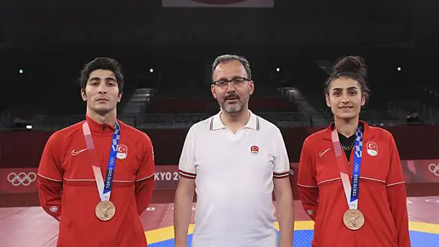 Türk tekvandocular Tokyo 2020'yi 2 madalyayla kapattı
