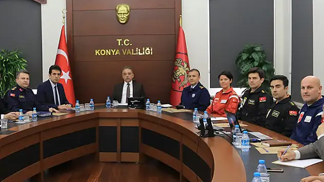 Türk Yıldızları ve Solotürk'ü Konya'da 500 bin kişinin izlemesi bekleniyor