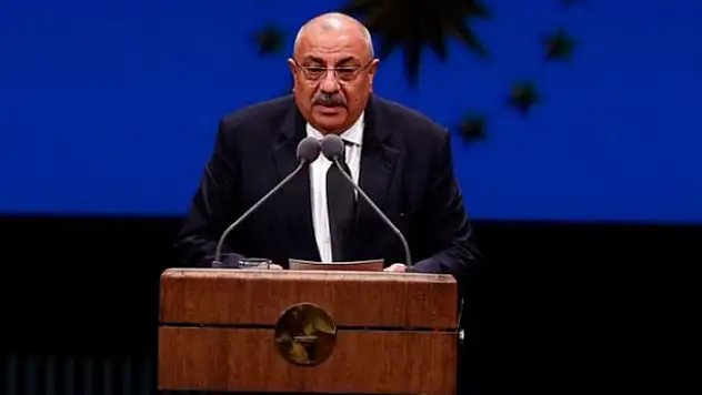 Türkeş'ten tabelalardaki yabancı isimlere tepki