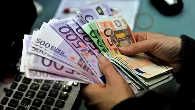 Türkiye, 2 yıl içinde 'EURO'ya geçiyor