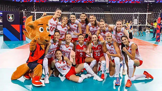 Türkiye 2021 Avrupa Kadınlar Voleybol Şampiyonası'nda 8'li finallere yükseldi
