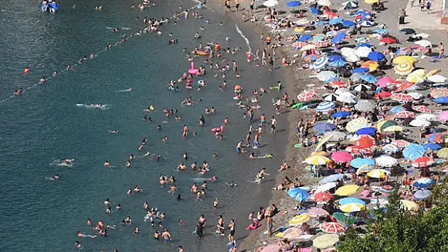 Türkiye 8 ayda 27 milyon turisti ağırladı
