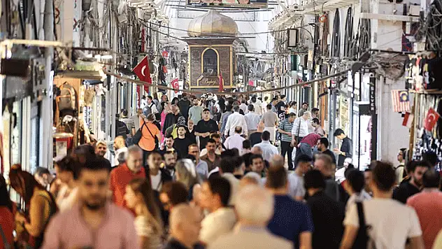 Türkiye, 85 milyon 664 bin 944 kişilik nüfusuyla 194 ülke arasında 18'inci sırada yer alıyor