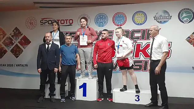 Türkiye Açık Kıck Boks Şampiyonası'nda Karatay şampiyon