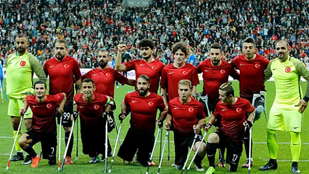 Türkiye Ampute Futbol Milli Takımı dünya ikincisi