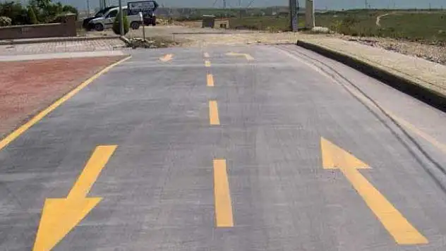 Türkiye asfalttan vazgeçiyor! Beton yollar geliyor...