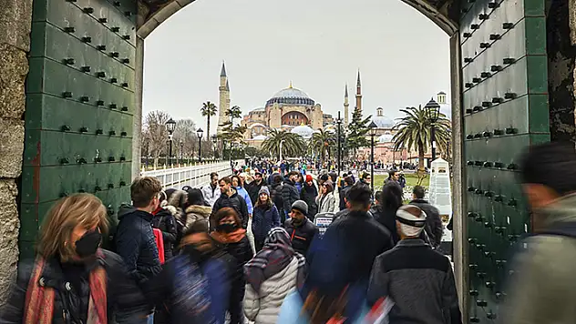 Türkiye bu yılın ilk 2 ayında yaklaşık 4 milyon yabancı ziyaretçiyi ağırladı
