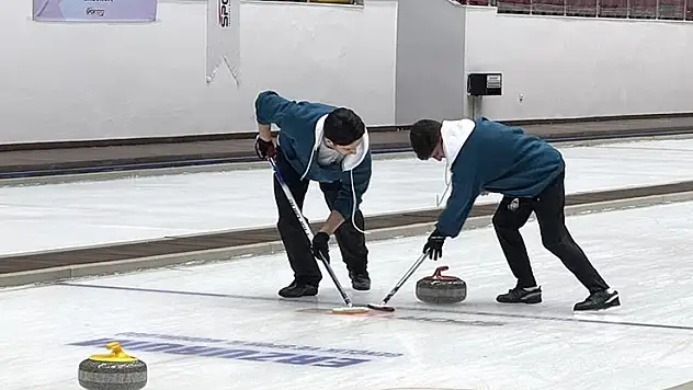 Türkiye, curlingde bu yıl 3 kategoride en iyi liglerde olacak