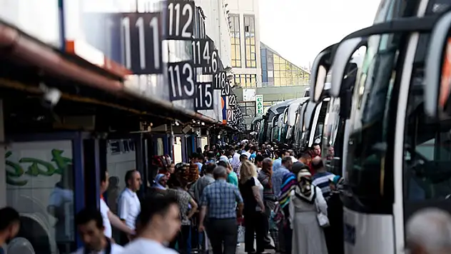 Türkiye'de geçen yıl yaklaşık 3,5 milyon kişi iller arasında göç etti

