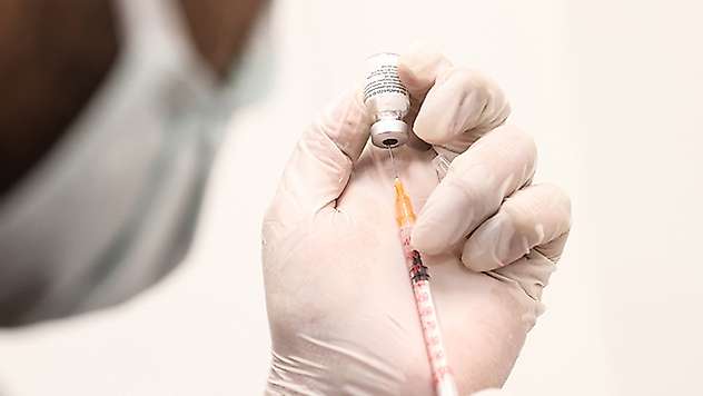Türkiye'de Kovid-19'la mücadelede birinci doz aşı miktarı 30 milyonu aştı
