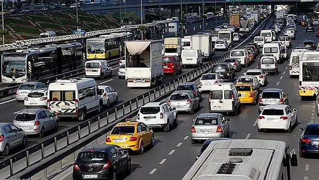 Türkiye'de trafiğe kayıtlı araç sayısı 22 milyonu aştı