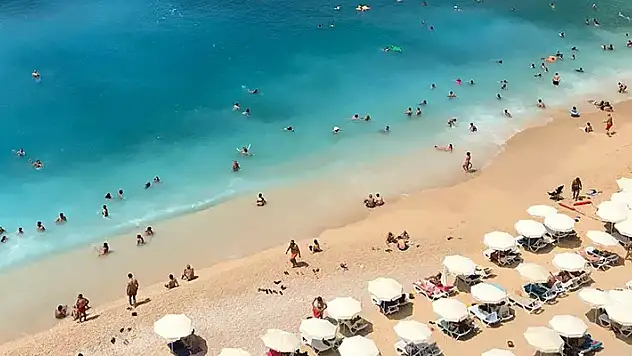 Türkiye'de turist başına ortalama harcama 1200 dolara çıktı
