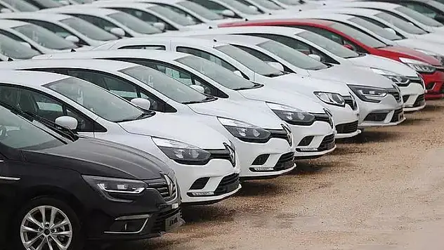 Türkiye'den 6 ayda 5,4 milyar dolarlık binek otomobil ihracatı yapıldı
