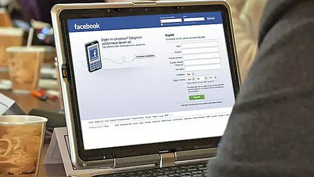 Türkiye'den Facebook'a 39 milyon kişi bağlanıyor