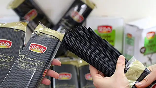 Türkiye'den Japonlara 'mürekkep balıklı makarna'