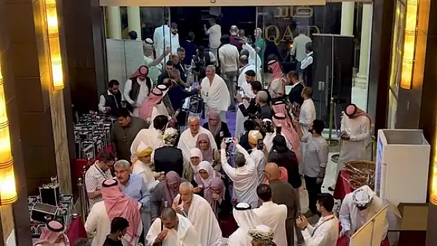 Türkiye'den yola çıkan ilk hac kafilesi Mekke'ye ulaştı