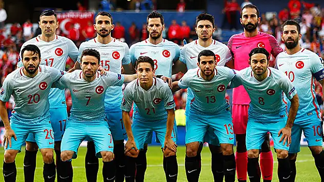 Türkiye İzlanda maçı hangi kanalda?
