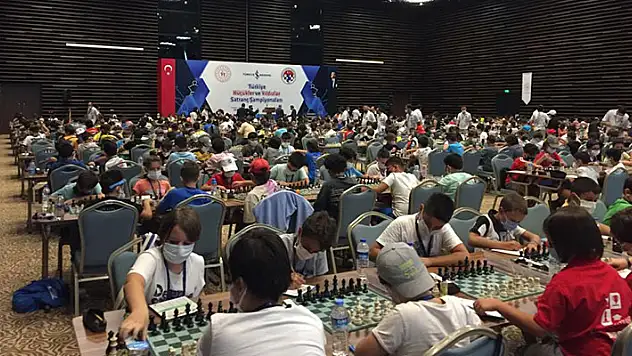 Türkiye Küçükler ve Yıldızlar Satranç Şampiyonası Konya'da başladı