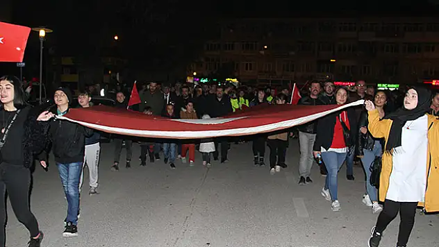 Türkiye Mehmetçik için tek yürek oldu