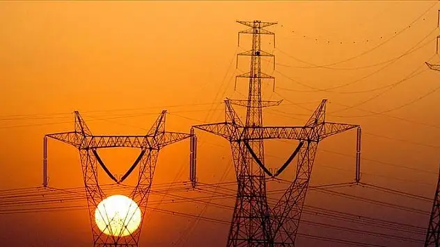 Türkiye'nin elektrik kurulu gücü 105 bin megavatı aştı
