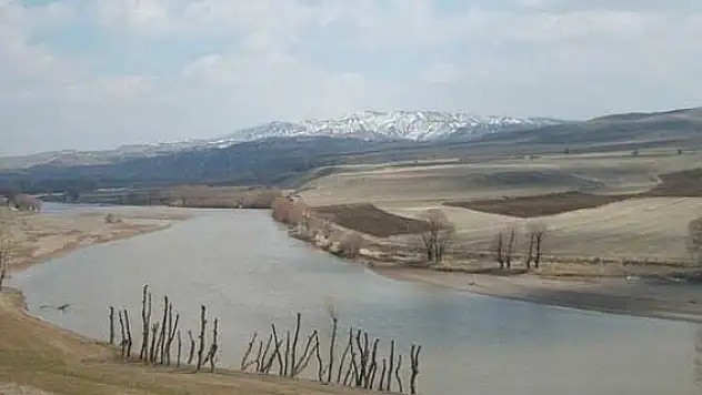 Türkiye'nin en uzun nehrinde debi 4 kat arttı