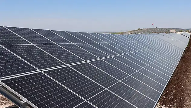 Türkiye'nin güneş enerjisi kurulu gücü 10 bin megavat sınırında
