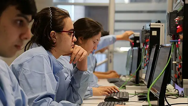 Türkiye'nin ilk 'mesleki ortaokulları'nın eğitim vereceği iller belli oldu! Aralarında Konya da var
