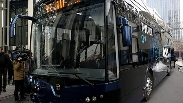 Türkiye'nin ilk yüzde 100 yerli elektrikli otobüsü tanıtıldı