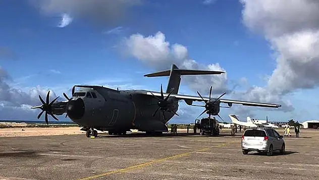 Türkiye'nin tıbbi yardım malzemeleri Somali'ye ulaştı